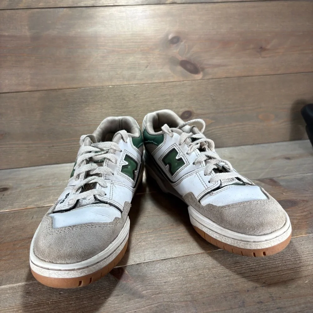 New Balance 550 Boys size 6 shoes White Leather Green Gum Sole sneakers